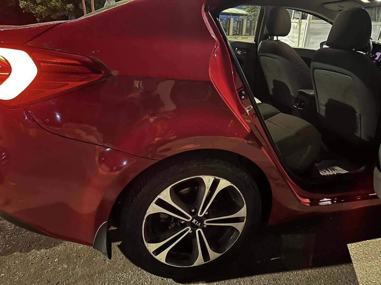 سيراتو موديل ٢٠١٤ خليجي حساسات امامي خلفي شفتات ستيرن تبريد قطعتين محرك ١٦٠٠ شاشه كبيره مري شفط ويل كب خمس قطع السعر ٩٨ $ الي يحب يراسل او يتصل على الرقم *********** رجاءاً الي مو شراي لا يتعب نفسه
