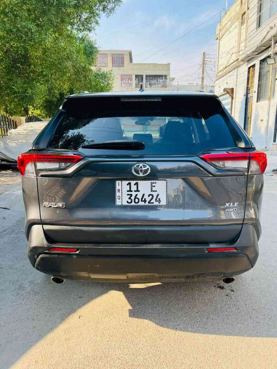 السلام عليكم عندي راف فور للبيع موديل 2023 وارد امريكي حادث بنيد فقط بيها تعديل براس الشاصي الامامي السونار مرفق بالمنشور رقم بغداد بأسمي فوول مواصفات 1/1 
1-فتحة 
2-بصمة 
3-شاشة جبيرة 
4-كامرة دوارة 
5-اشاير بالمري 
6-كشن السايق كهرباء 
7-ويل كروم 
8-لايتات زنون عالي وناصي 
9-رادار امامي 
10-رادارات جانبية 
11-نظام كار بلي ويه البلوتوث 
12-اوتو هولد 
13-نظام اطفاء السيارة عند الوقوف 
14-فور ويل 
15-مكينة 2500 
16-حساسات خلفية 
17-هند بريك بصمة 
18-تدفئة بالستيرن 
19-تدفئة بالكشنات 
20-نظام صعود المنحدرات 
21-ثلاث وضعيات قيادة 
وبعد بيها مواصفات هواية ممذكورة مكان السيارة بغداد الطوبجي رايدها ب 178 وبيها مجال للاستفسار الاتصال *********** بغداد, العراق
