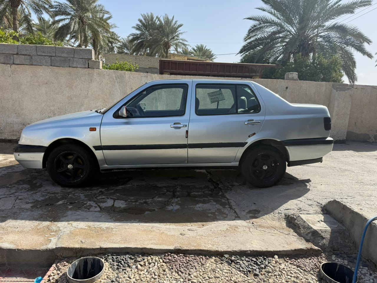 السلام عليكم
گولف فينتو موديل 1992 
گير اوتماتيك / مكينة 2000

مصبوغة عام 

السيارة جاهزة من كلشي تبريد شغال 

السعر ٤٧ وبيه مجال قليل 

*********** ابو زيد
