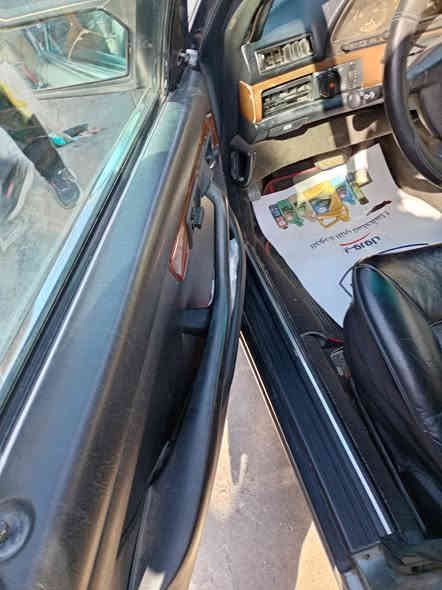 يالله للبيع 
مارسدس جامبو موديل 1987
300SE
سياره جديده وخير من الله ماناقصها برغي 
محرك بلادي كير كلشي بشرط 
السياره مصبوغه عام للجماليه فقط كفاله من الضربه 
تخم تايرات جديد ماناقصها برغي 
السعر 60 وبيها مجال
للاستفسار ***********
