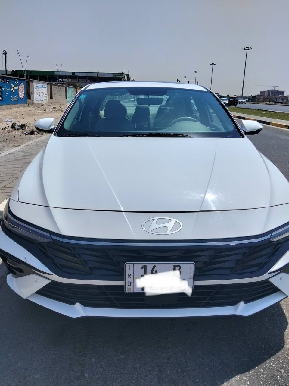 🚗 للبيع: هيونداي النترا 2024 وارد خليجي (فل مواصفات)  

🔹 المواصفات:
- محرك 2000 سي سي (دوش)
- وارد خليجي  (وكالة شركة الاولى)
- فل مواصفات
- گير أوتوماتيك طيارة
- فتحة سقف  
- تشغيل بصمة + تشغيل عن بعد
- شاشة كبيرة تدعم Apple CarPlay و Android Auto  
- نظام ملاحة (GPS)  
- كاميرا خلفية عالية الدقة  
- حساسات أمامية وخلفية  
- نظام صوتي ممتاز  
- تحكم كامل بالمقود (ستيرن)  
- مثبت سرعة  
- محدد سرعة
- فتحات تكييف خلفية  
- مرايا كهرباء + طي كهربائي + إشارات  
- زجاج كهربائي بالكامل  
- إضاءة أمامية LED + نهارية DRL  
- حساسات مطر  
- حساسات إنارة  
- نظام مانع انزلاق (Traction Control)  
- نظام ثبات إلكتروني (ESP)  
- ABS مانع انغلاق الفرامل  
- وسائد هوائية متعددة  
- نظام مراقبة ضغط الإطارات (TPMS)  
- قفل مركزي + إنذار  
- صندوق خلفي واسع  
- شاحن لاسلكي
السعر 177 ورقة وبي مجال
📞 للاستفسار: ***********
