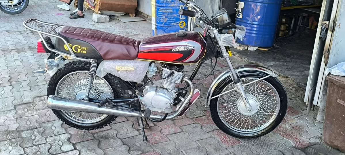 بۆ فرۆشتن نامی پرۆ مودیل ١٧هیچ عەیبی تیای نیە هەموو کیانی لۆکە 
رقم***********
