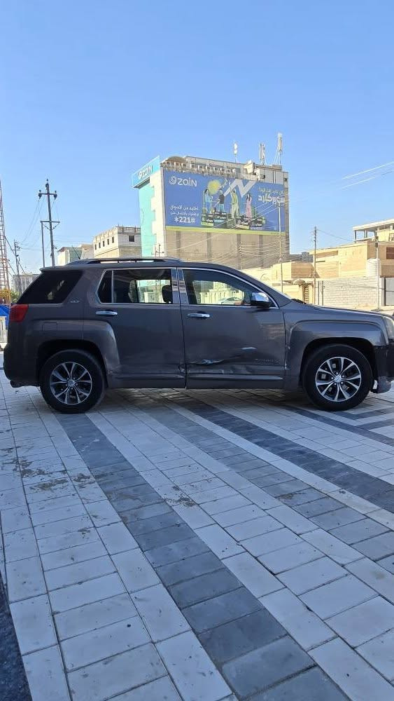 السلام عليكم 
جمسي تيران 2012 ستة سلندر فول مواصفات 
بيهه ضربة بالبيبان والجاملغ الخلفي مبينات بالصور مامصلحة
محرك جديد ويالة جدد بالجيس ادامة كاملة السعر 90 قفل
مكاني البصرة شط العرب الرقم *********** البصرة, العراق
