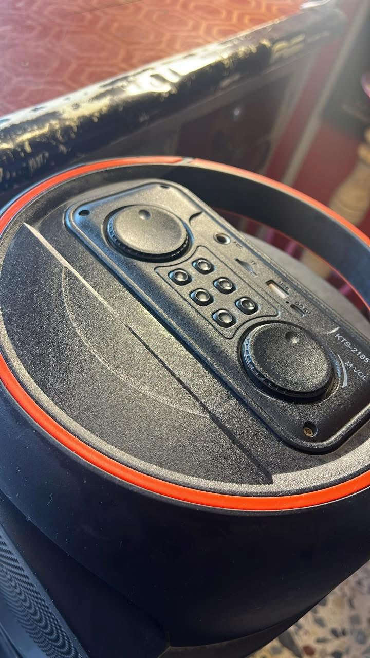 دي جي KBroad شحن نضيف كلش استعمال قليل بدون ملحقات شاحن تاي أف سي صوت عالي كلش وصفاوة صوت جميلة جداً 15 أنچ ومتوفر اجهزة جدد خير نوعيات راسلني خاص أو راسلني واتساب *********** السعر 110 مع التوصيل لكافة محافضات العراق …
