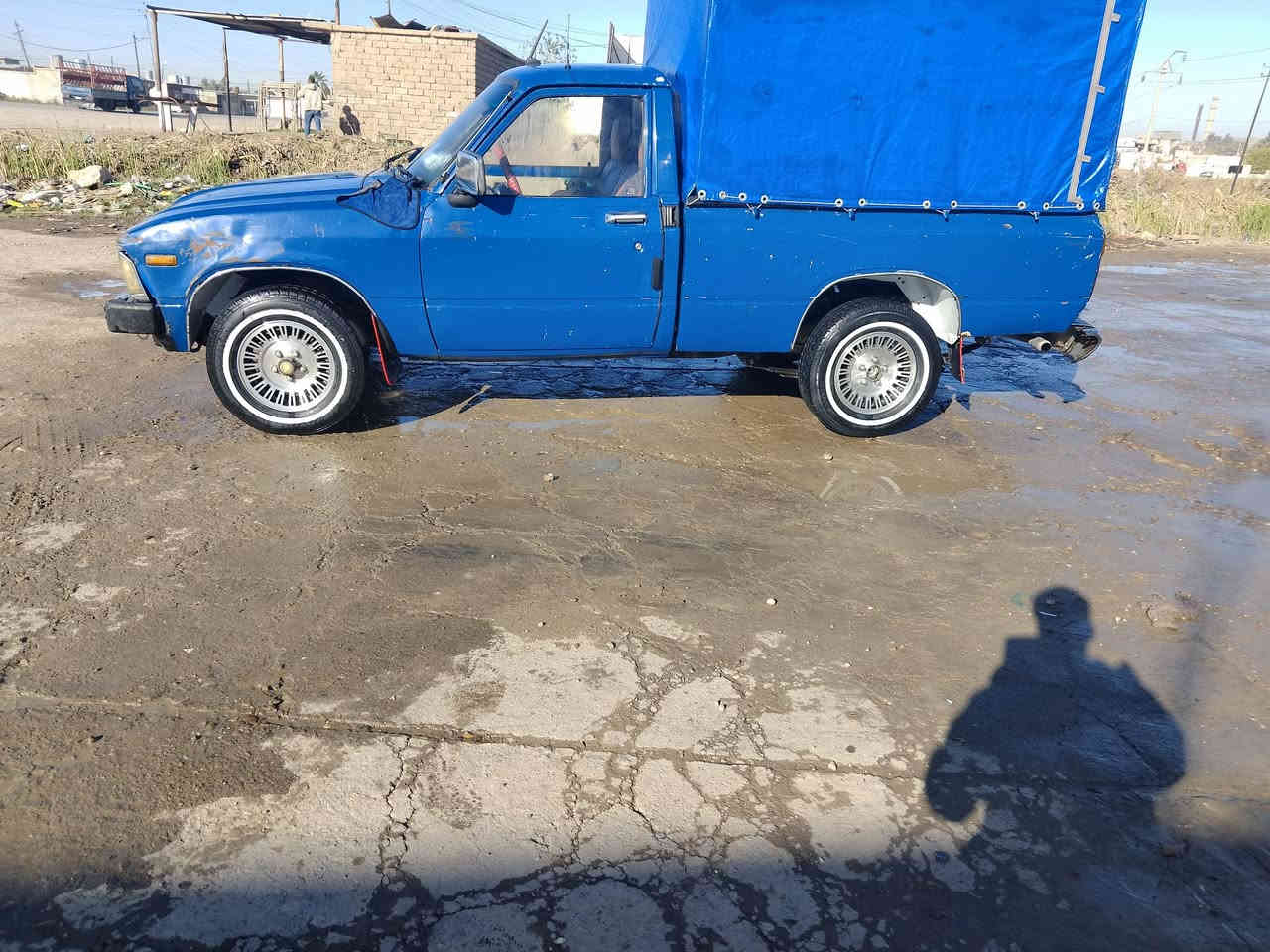 السلام عليكم بيكم تويتا للبيع موديل 1980 سياره بدون صبغ حدايدية عالشاصي محرك معمر رأيمن السعر 40 وبيه مجال *********** العنوان الموصل
