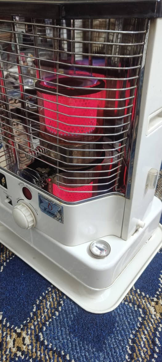 سلام عليكم صوبه جديده ستخدام قليل فتيله جديده كامله نوعيه كيرونه الأصلي سعرها 35قفل  مكاني الشعب رقم *********** واتساب
