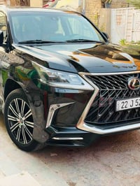 للبيع لكزس LX570 موديل 2018 مواصفات ال LX570 معروفه  السياره رقم أربيل...