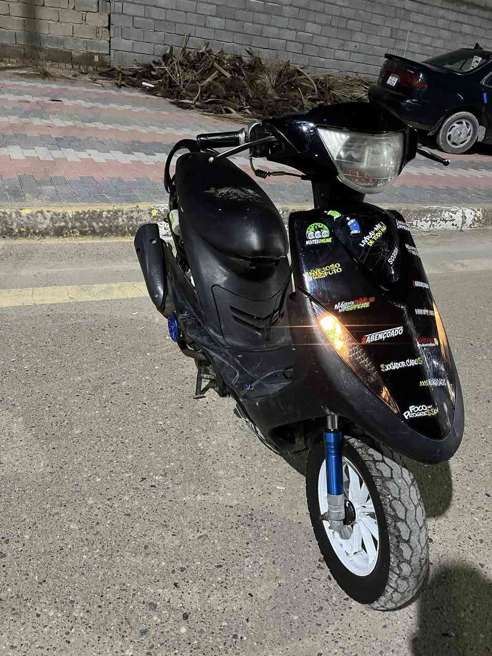 سلام عليكم ماكس عدله 
مكينة 55 خير من الله 
كلجات رياضي 
بيها كت قبق فلاوين قطره دهن قبق جوزه براغي كاعيه 

صدر رياضي ودبل خلفي اصلي اصلي 
سلف رياضي وياله مشيف اصلي 
نكره سلف هندر  السعر 450 
*********** مكاني فلوجة
