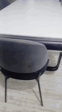 ميز طعام ماركه  السعر 390فقط
***********
