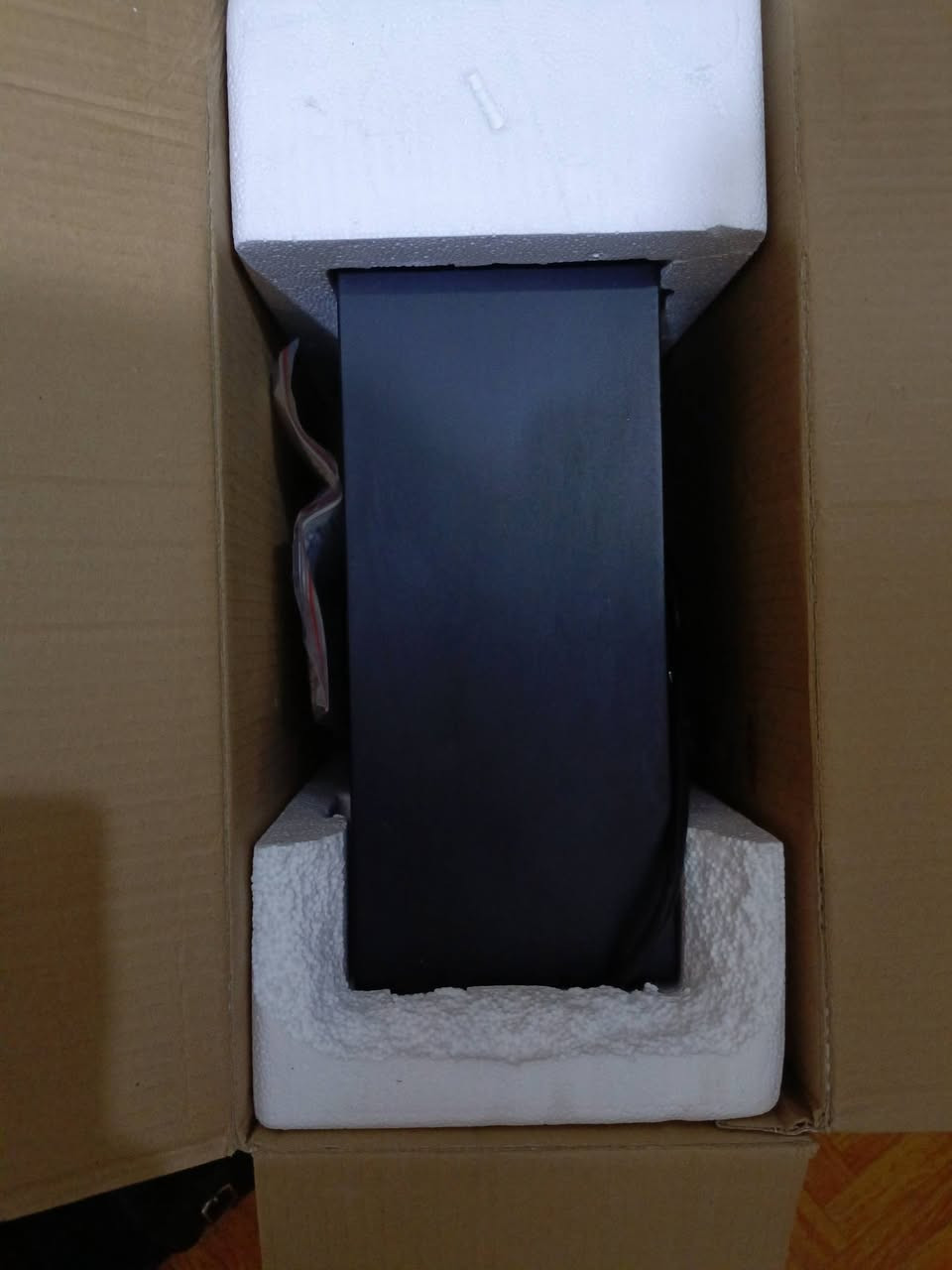 UPS MAXIME 1500W
شغال 100٪ وكارتونته موجوده كانما جديد بدلتله بطاريات جدد وكراتينهم موجودات 
السعر 75 الف المكان بغداد 
للاستفسار *********** ----*********** واتساب
