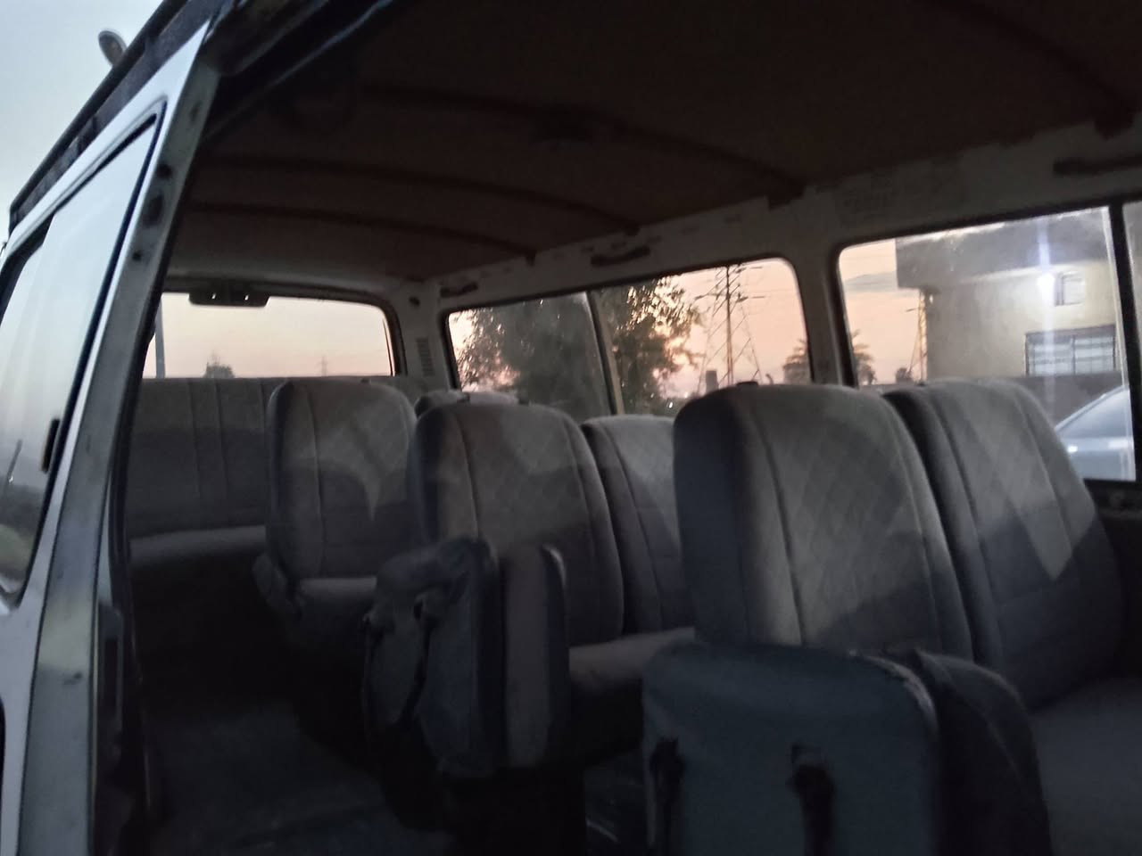 للبيع او مراوس دير 2009
جاهزه كبل للشارع كير محرك شواصي كهربائيات رقم دولي سنويه لل29 السعر 47 وبيها مجال 

*********** بي واتساب
