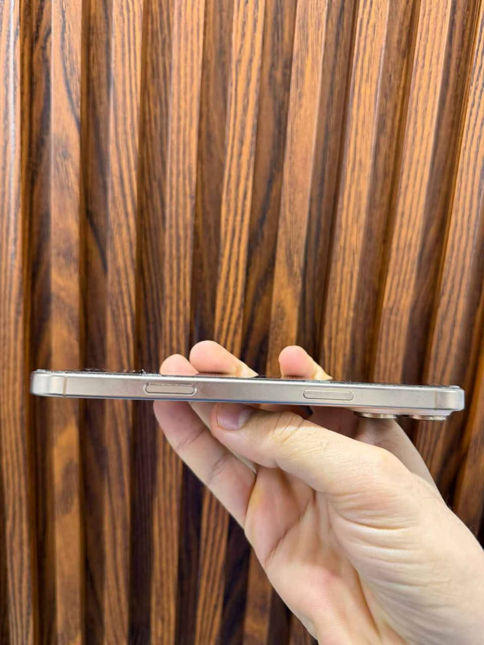 السلام عليكم
ايفون 16 برو ماكس لون دزرت بطارية 92
دبل سمكارت ذاكرة 512
الجهاز نظافة 100 وغراضة كاملة
للبيع بــ مليون و 550 
بغداد
*********** بغداد, العراق
