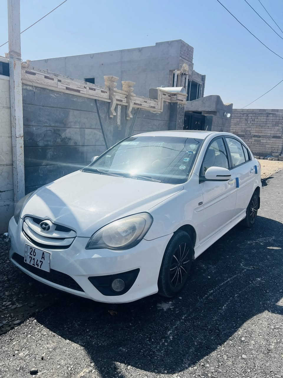 السلام عليكم 
اكسنت 2011 خليجي محرك 1600
رقم انكليزي صلاح الدين 26
كلين تبريد ❄️ 
تايرات جدد السياره نضيفه 
السعر 93وبيها محال قليل
رقم صاحب السياره الشرعي 
***********
***********
