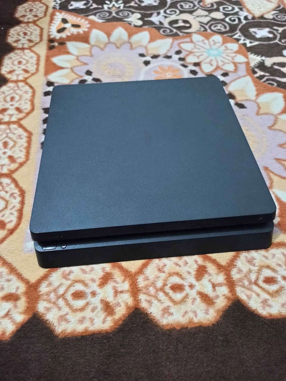 بلي 4 سلم اونلاين ذاكرة 500 كيكا
اصدار 13.02
خالي من الالعاب
الحهاز كلش نظيف
شرط لوك ستيكر ما مفتوح

ملحقاته:
الجهاز
كيبل HDMI
كيبل الطاقة 
يدة وحده اصلية

السعر  210 وتوصيل 5 آلاف 
السعر قابل للتفاوض♥️

📸للتواصل واتساب
*********** الفارس, صلاح الدين
