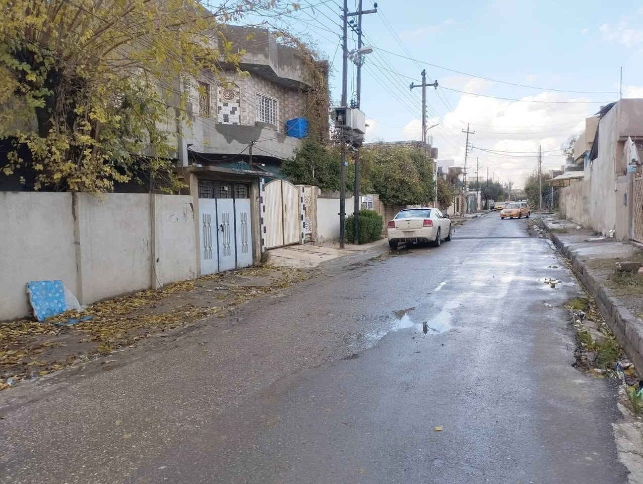 🏚️ دار بحساب ارض للبيع
📍 الموقع الموصل حي سومر قرب جامع قباء

🔹 المساحة 200 متر

للتواصل  الأتصال على 
الرقم الهاتف ⬇️
***********
