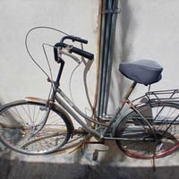 بايسكل حجم 27 للبيع التايرات نص عمر السعر 40 الاتصال 07705057866