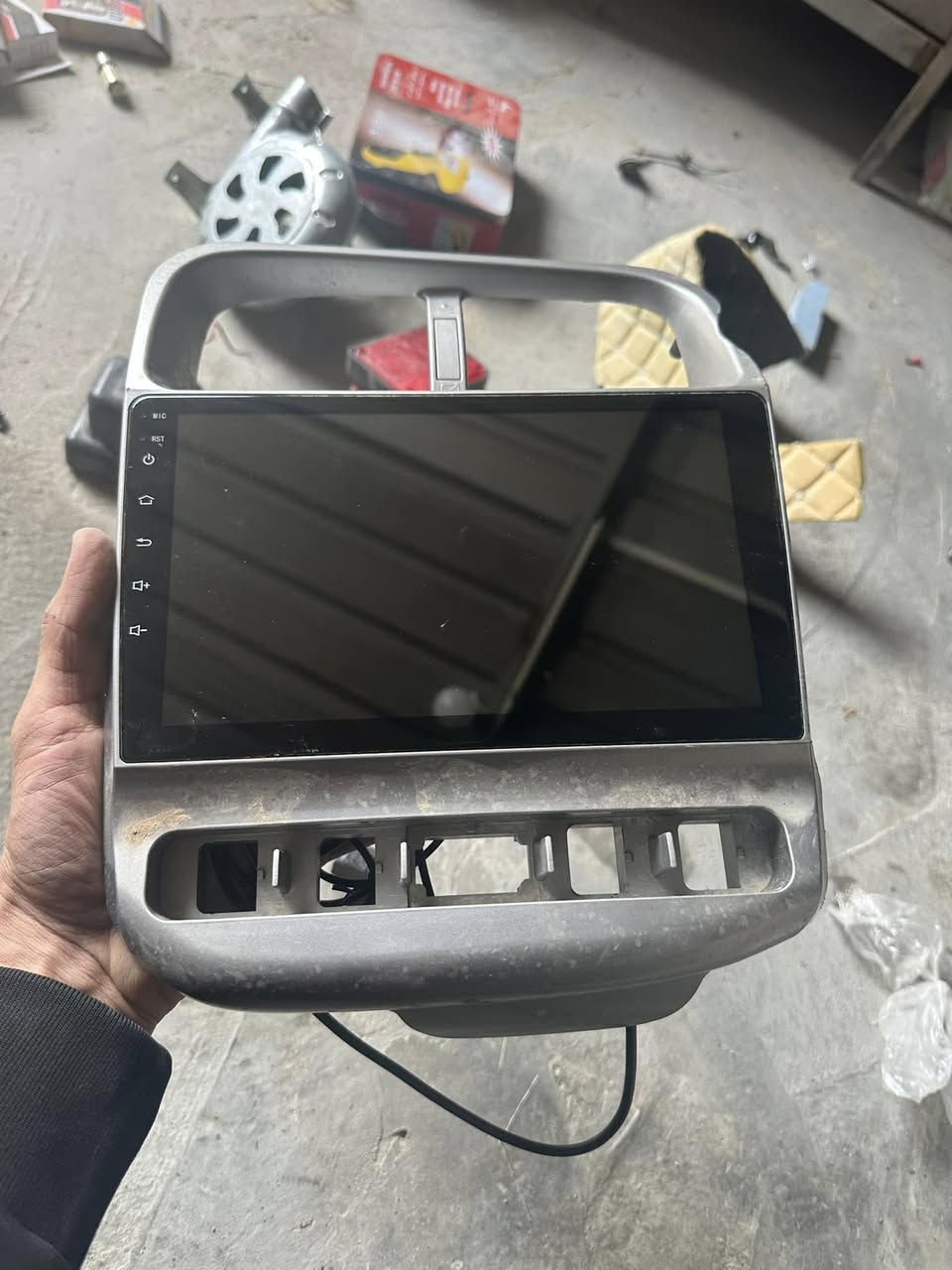 شاشه بنكو 
مسجل تاب وشباك دشبول 
وقاعده فلاش للبيع اي استفسار اتصل وتدلل ***********
