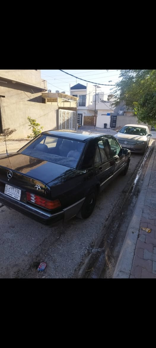 السلام عليكم
190 E مارسدس طيارين
موديل 91 سنوية ب 28 ينتهي و ويا كبون بانزين
مكينة ونجي و كير اوتماتيك 
 مكينة و  كير شرط
 سيارة بيها فد قطعة   جاملخ امامي شي بسيط
 ما بيها لا شاصي و لا خياس 
قاعدة دبلات سليمة و تايرت 4 جدد و حدادية جديد
و شرط تبريد و تدفئة 
و سقف سلايد و تحكم كشن كهربائي  و قفل مركزي
47 و بيها مجال بسيط 
ما متواجد على فيس 
*********** كركوك, العراق
