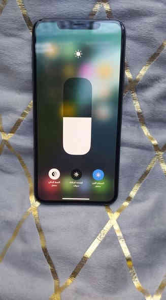 السلام عليكم ايفون ١١ برو ماكس ذاكره ٦٤ شاشه اصليه مال الجهاز فقط مستبدل البطاريه والسماعه الفوك رادلها تبديل فقط السعر ١٨٠ قفل العنوان بغداد ***********
