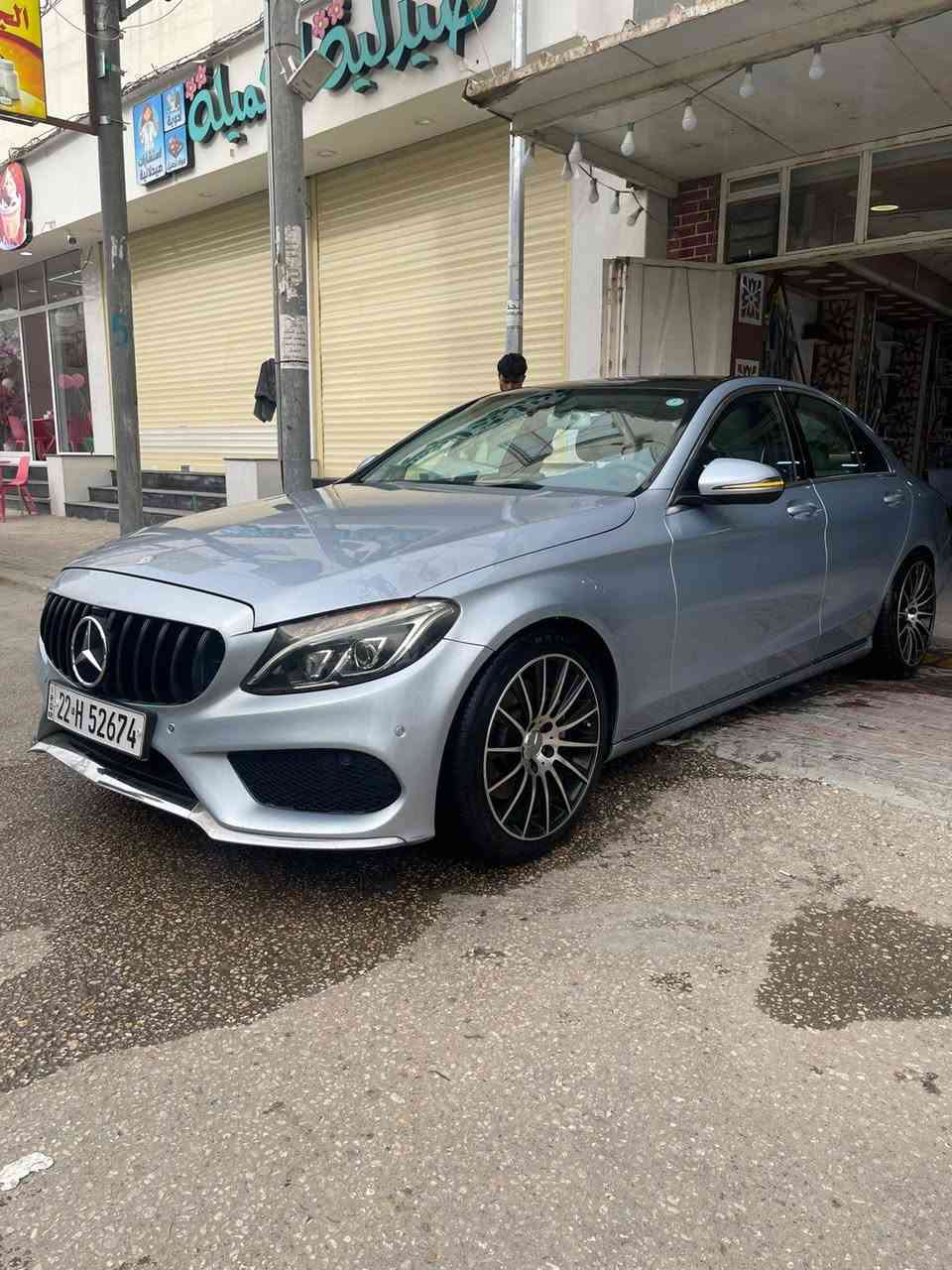 السلام علیکم
مرسدس 300 فول مواصفات

السيارة amg

المديل 2017 السعر 178 مكان كربلاء رقم الهاتف

***********+

