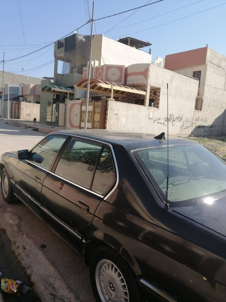 السلام عليكم بي ام Bmw حجم 735
☀فول توماتيك 
☀لون اسود ملكي 
☀وايرمنية شغالة 
☀ويل كب شمس 
☀داخل نظيف جدا 
☀سنوية بيضة + شرط التحويل 
☀عندي وكاله عامه بيها 
☀سيارة جاهزة ماتصرف عليها إن شاءالله 
☀السعر 30 وبيها مجال للطيبين
☀عنوان موصل الايسر 
☀للاتصال: *********** موجود واتساب
