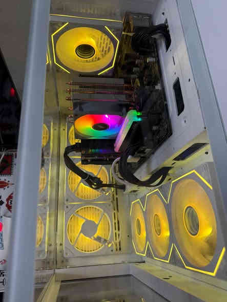 للبيع
I5_11400f
H510 msi  pro
Ram 16g rgb 3200 xpg 
Rtx 3060 12g evga 
Ssd 1tb x-ray 
Psu 750 watt bronze gamdias rgb
Case 4fan rgb xigmatek cyclops

بغداد حسينية الراشدية
***********
