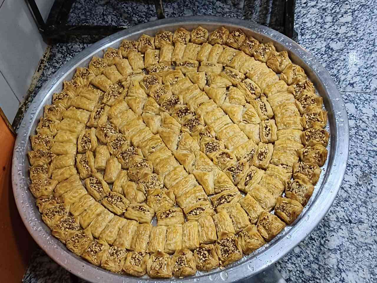 مستعدون لتجهيزكم كافة المناسبات والثوابات

السلام عليكم🌹🌹
🟥يقدم لكم عماد الحلواني  افضل انواع الحلويات الشرقية
@@@@@@@@@@

،( يوجد خدمة التوصيل المجاني )) 🥰🥰🥰

زورونا في موقعنا الكائن 🏠
العزيزية شارع الخليج مقابل البانزين خانه الداخلية

للطلب الاتصال على الرقم التالي ☎️
***********
او مراسلة صفحة عماد الحلواني 

واتساب
تليكرام
مازنجر
