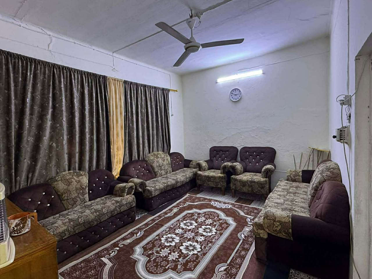 تخم 10 مقاعد مابي اضرار السعر 200 قفل بغداد علي صالح قريب ع منصور


**إذا كنت صاحب هذا الإعلان وتريد حذفه لأي سبب، رجاءا أرسل رسالة إلى الدعم الفني**