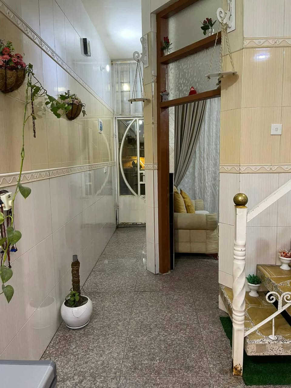 🟢 عقارات الامين شهداء النفط 

📍 الامين الثانية  قرب الساحة الترابي وقريب ايضا على سوبر ماركت الوائلي 

مشتمل ٥٠ ملك صرف واجهه ٥ متر مدخلين  
٣ طوابق  الطابق الأرض استقبال ومطبخ وخدمات  والطابق الثاني غرفتين وحده سويت والثانيه بدون حمام والطابق الثالث غرفه و بيتونة وسطح البيت 

✅ السعر :- 105 مليون مع مجال بسيط 

للاستفسار الاتصال على الرقم او مراجعة مكتب ادم للعقار 

***********
***********
