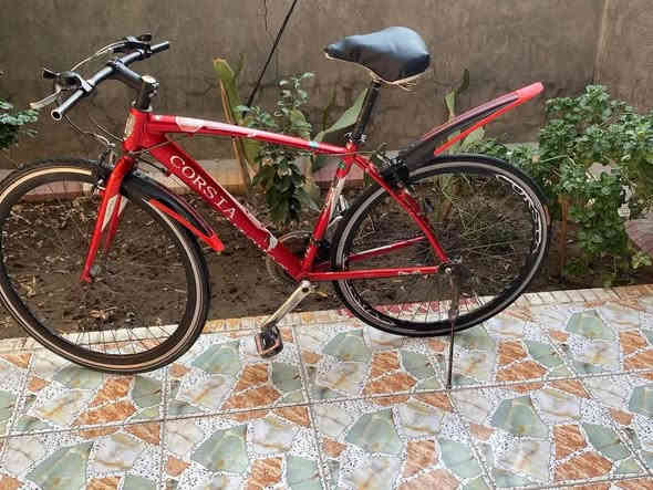 السلام عليكم بايسكل للبسع رياضي أسمه c700. موديل 2017 مكفول مامبدل بي أي شي فقط السرج كله شغال هو أحله من الصوره جديد المكان بابل الحمزه الغربي للتصال عله هذه الرقم فقط واتساب *********** السعر 160. وبي مجال للشراي
