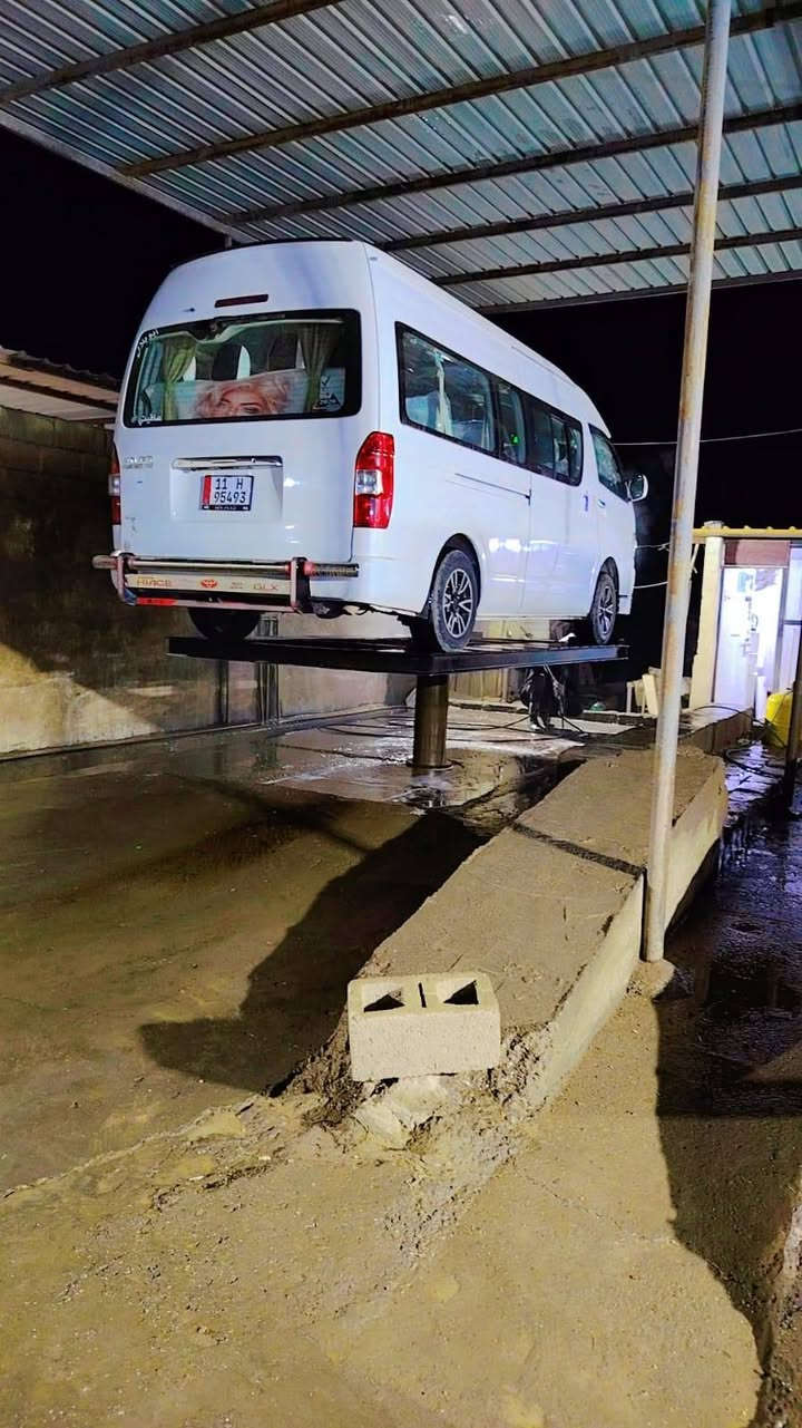 السلام عليكم للبيع جمبي 2020 داخل ابيض كفالة عامه ماشية 100 بأسمي تحويل ثاني يوم رقم بغداد إنكليزي دوشمة عامه تخم تاير كير  مكينة اكسل منضومة غاز مكاني بغداد االسعر 220 هاتف ***********
