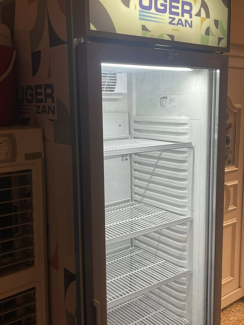 السلام عليكم عارضه عموديه للبيع جديده استعمال شهر واحد شغاله وكامله  جديده مكاني كربلاء *********** السعر 600.وبيه مجال
