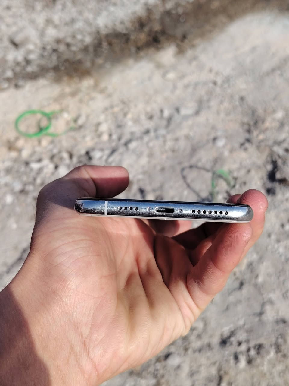 السلام عليكم
ايفون اكس ماكس ذاكره ٢٥٦ باتري ٧٩ جهاز ع بلاد فقط ضهر مكسور و دكمه البور واكفه فيس ايدي كامل شغال السعر ١٧٠ وبيه مجال حك جيتك للباب


**إذا كنت صاحب هذا الإعلان وتريد حذفه لأي سبب، رجاءا أرسل رسالة إلى الدعم الفني**