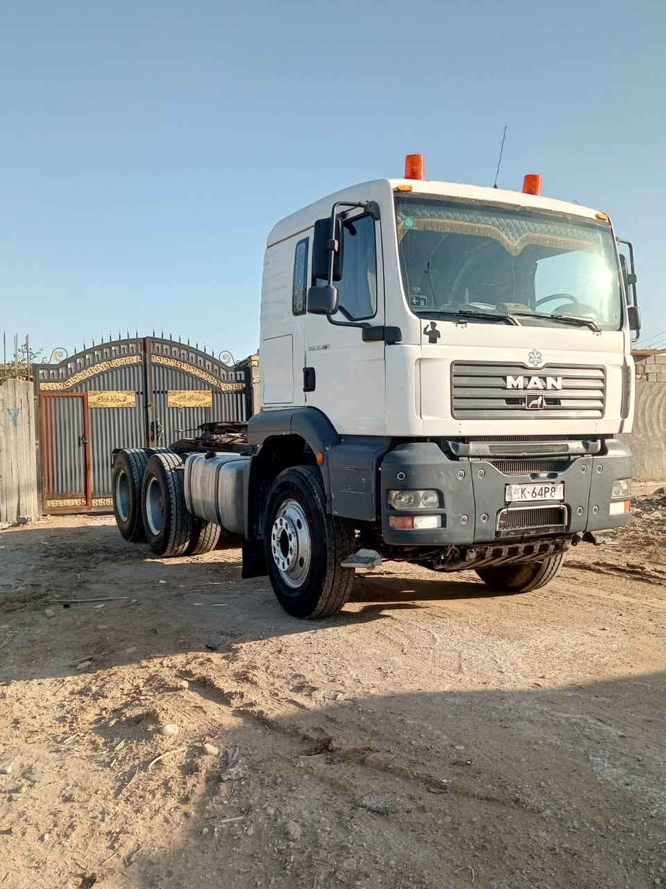 مان موديل 2008 
مكينه 460 بم ونزل لاتنقيص ولاتبخير
تخم تاير سياره جاهزه للعمل 
للاستفسار الاتصال على الارقام 
*********** 
***********
