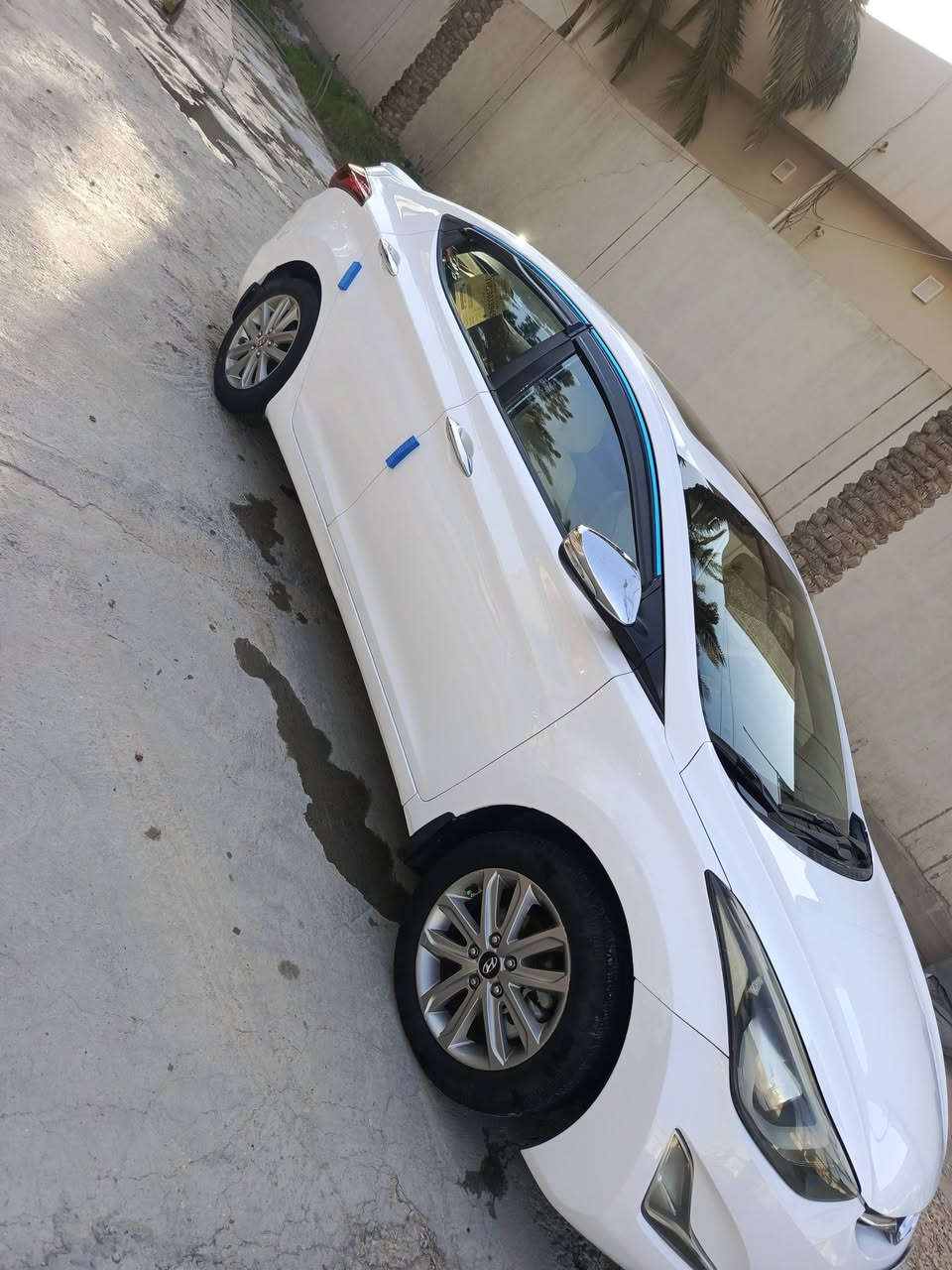 سلام عليكم انترا موديل 2015 فول موصفات بيه بارد قليل   السعر 122 بيه مجال قليل حق الجيه مكاني كربلاء  رقمي ***********
