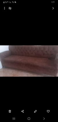 كنبة • أثاث