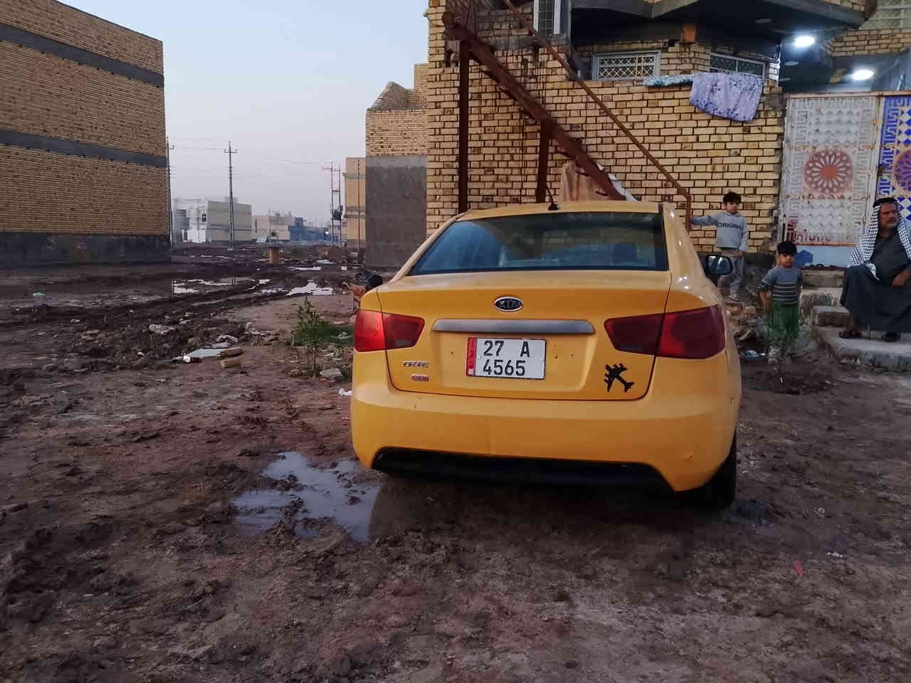 سلام عليكم فورتي 2011 امريكيه حادثه  جاملغات الكدم فقط رقم انكليزي سياره حلو السعر 68 الرقم ***********
