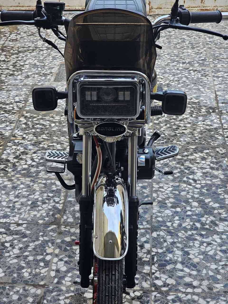 السلام عليكم سونك 2026 دراجة نضيفة محرك 200 دبل سويج وبصمات ما صار الهة هواي من نازلة ماشية اقل من 1000 اوراق كاملة مكاني بغداد الحسينية رقم *********** ما متواجد خاص الشراي يتصل
