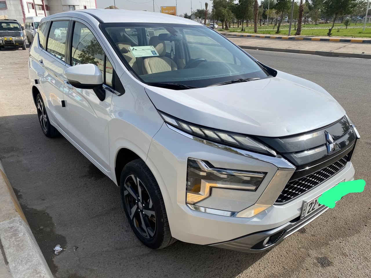 السلام عليكم ورحمة الله ميتسوبيشي اكسباندر موديل 2023 خليجي
7 راكب 
فول عدا البنوراما 
السيارة بيها نص البنيد ونص الجاملغ الايمن 
والجاملغ الخلفي من جهة السايق نصه والجنطه نصها 
السيارة ماشية 40 الف 
مكينة وگير جدد مكينتها 1500
تخم تاير جديد
الرقم اربيل بأسم عربي 
السعر 123$ وبيها مجال 
حيدر ابو الحسن ***********
