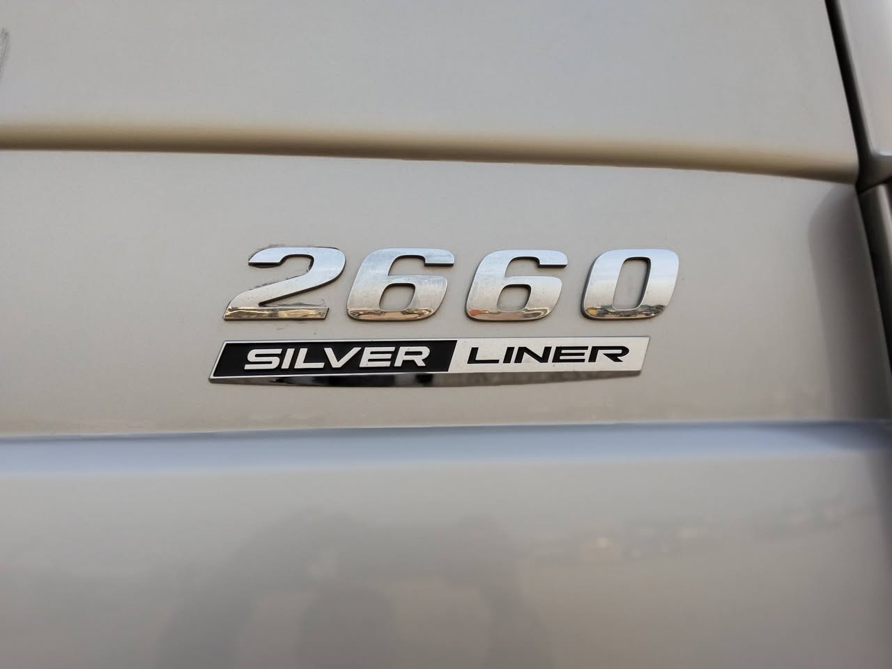 السلام عليكم اكتروس سكس جوبلس دخول جديد حجم 2660 ريتايدر ثلاجه عرجه 12نمره عنوان  بغداد (***********)
