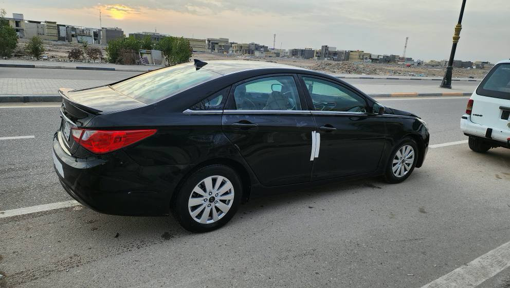 سوناتا 2013 وارد امريكي
سونارها موجود وي الصور
السيارة ما صار سنة من بدلت حدادية بشكل عام ومشط جديد حتى البوش والبومبرنجات وطخم تاير وطخم ويل
المكينة بيها تنقيص ماي وما فحصتها 

السيارة بإسمي وسنويتها لشهر 12 من هاي السنة

السعر 85 ورقة البصرة, العراق


**إذا كنت صاحب هذا الإعلان وتريد حذفه لأي سبب، رجاءا أرسل رسالة إلى الدعم الفني**