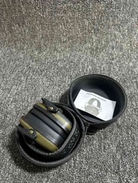 سماعات كاتم • هوارد لايت • بطاريتين