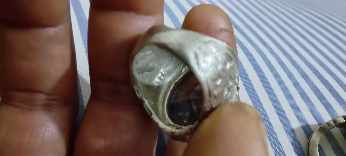 محابس فضه ايرانيه صياغة 925 مختوم 
والثاني فضه خامه 
احجار يماني اصلي شرط الفحص تتأكد منه يماني 
سعرهم ثنينهنب35 البصرة, العراق


**إذا كنت صاحب هذا الإعلان وتريد حذفه لأي سبب، رجاءا أرسل رسالة إلى الدعم الفني**