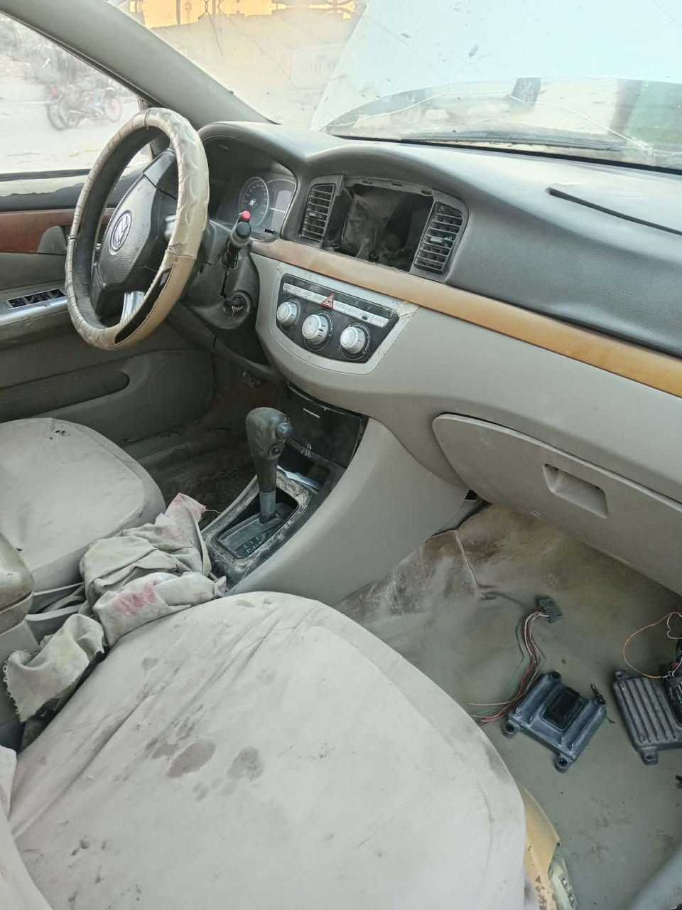 السلام عليكم مكلف بالنشر
تفصيخ ليفان ٢٠١٣ شتحتاج اتواصل *********** بي وات ساب المكان الديوانيه
