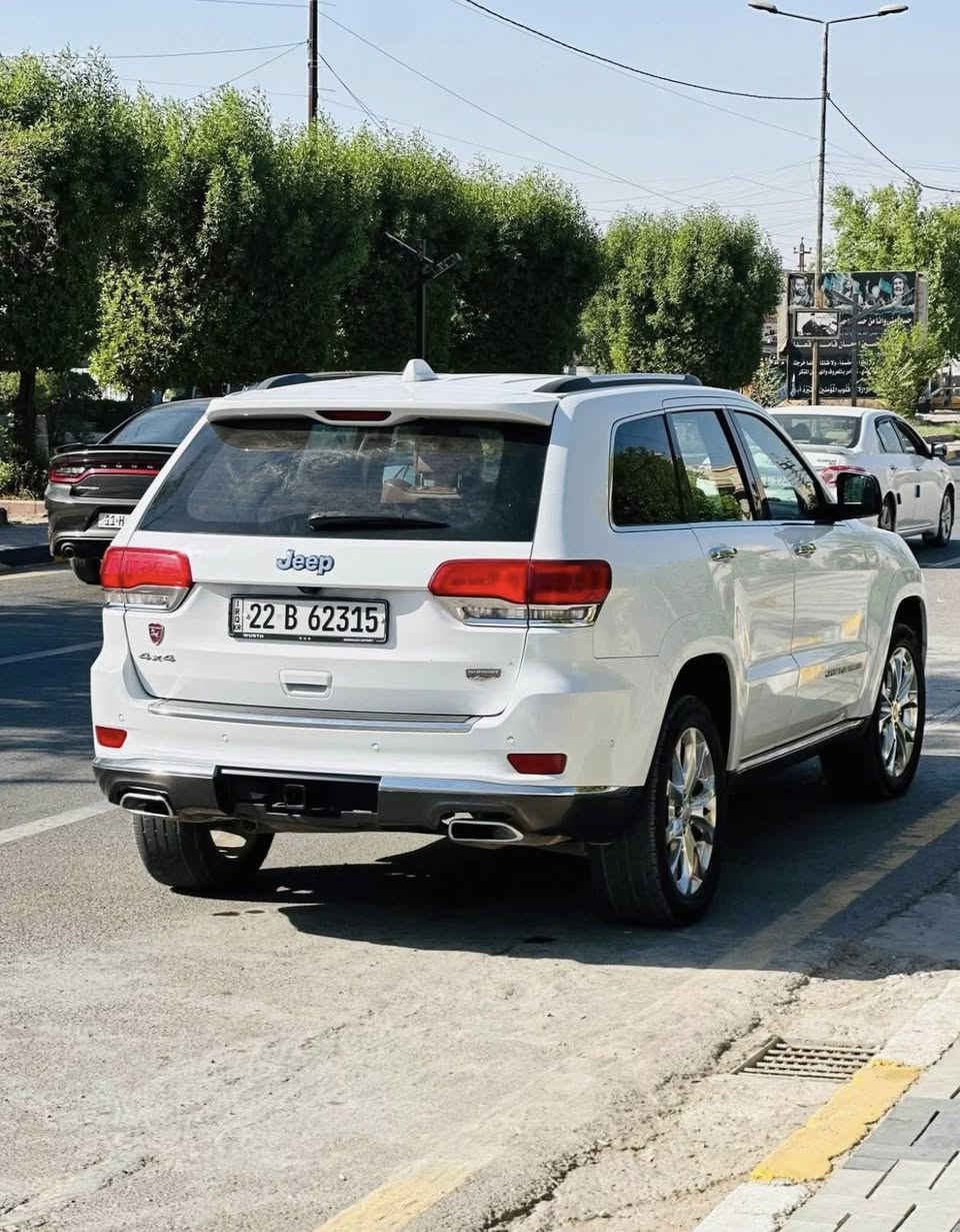 ‏#jeep
#جيب
#جيب_سومت
#سومت

السلام عليكم 
جيب سومت 2019
* بنوراما
* بصمة
* جكات
* رادارات
* صندوق كهرباء ذكي
* جلد 
* المقاعد تدفئة تبريد 
* اصطفاف ذاتي 
* كرسي خزن 
* ستيرن شفتات
* قيادة ذاتية 
* وبعد بيها هواية مواصفات 
مواصفات السومت معروفة يطول ذكرها 
مكان السيارة بغداد غزاليه
رقم بغداد
السعر270
رقم الهاتف***********
