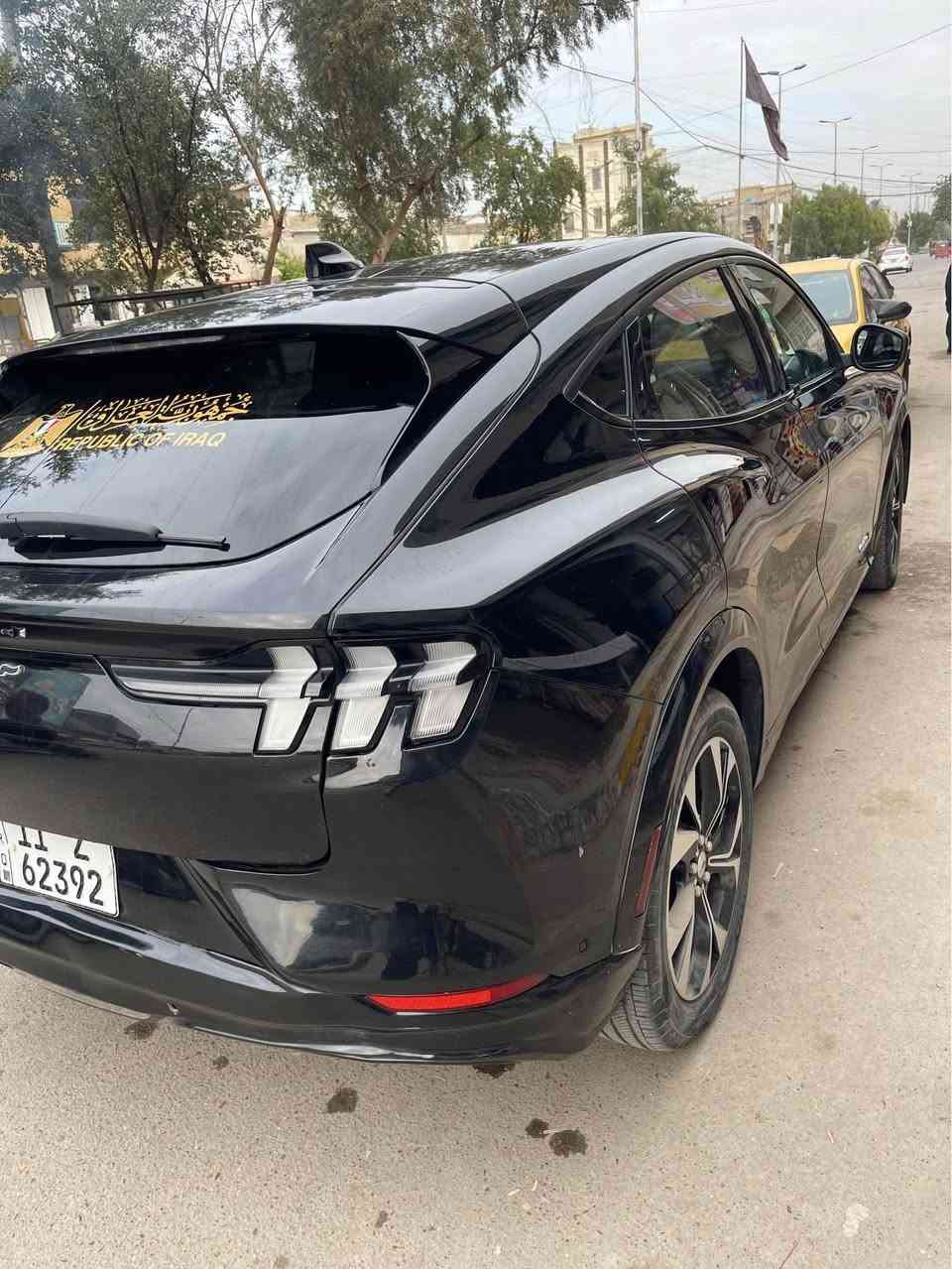 ‏𝐌𝐔𝐒𝐓𝐀𝐍𝐆 𝐌𝐚𝐜𝐡-𝐄. 𝐏𝐑𝐄𝐌𝐈𝐔𝐌
فورد موستانك ماك إي بريميوم موديل : 2023
اللوان : اسود 
عداد المسافة : 30 الف كم 
الحادث : فقط جاملغ امامي وبنيد مبدل ومصبوغات  
بدون دواخل بدون ايرباك. 
المواصفات (𝐏𝐑𝐄𝐌𝐈𝐔𝐌)
فـــول فـــول مـــواصفـــات 1/1
سقف بانورما 
كيج الكتروني 
داخل ليد (𝐋𝐄𝐃)
بصمة ابواب
بصمة تشغيل 
شحن وايرليس 
شاشة كبير ة
كاميرا °𝟑𝟔𝟎
كاميرا امامي نقص 
كاميرا جانبي
كاميرا خلفي
هاند بريك بصمة
‏𝐏𝐀𝐑𝐊𝐈𝐍𝐆 𝐒𝐄𝐍𝐒𝐎𝐑𝐒
اوتو هولد (𝐀𝐮𝐭𝐨 𝐇𝐨𝐥𝐝)
اوتو ستارت (𝐀𝐮𝐭𝐨 𝐒𝐭𝐚𝐫𝐝)
اوتو ستوب(𝐀𝐮𝐭𝐨 𝐒𝐭𝐨𝐩)
رادار °𝟑𝟔𝟎
رادار امامي (تحديد مسار)
رادار جانبي  (نقاط عمياء)
رادار خلفي (التحذير من الاصطدام)
حساسات °𝟑𝟔𝟎
حساسات امامي
حساسات جانبي 
حساسات خلفي
كشنات جلد 
كشنات كهربائي
كشنات خزن+ميموري 
كشنات هيتر
استرين هزة
تحكم استيرن
استيرن هيتر
تبريد لمس
تبريد مركزي 
مري شفط كهربائي 
صندوق شفط كهربائي 
لايتات (𝐋𝐞𝐝) عدسة زينون بيلادي
بكلايتات (𝐋𝐞𝐝) بيلادي
 ويل كروم ‏‎
تفاصيل اكثر الاتصال على 
 واتساب موجود هم *********** بغداد, العراق
