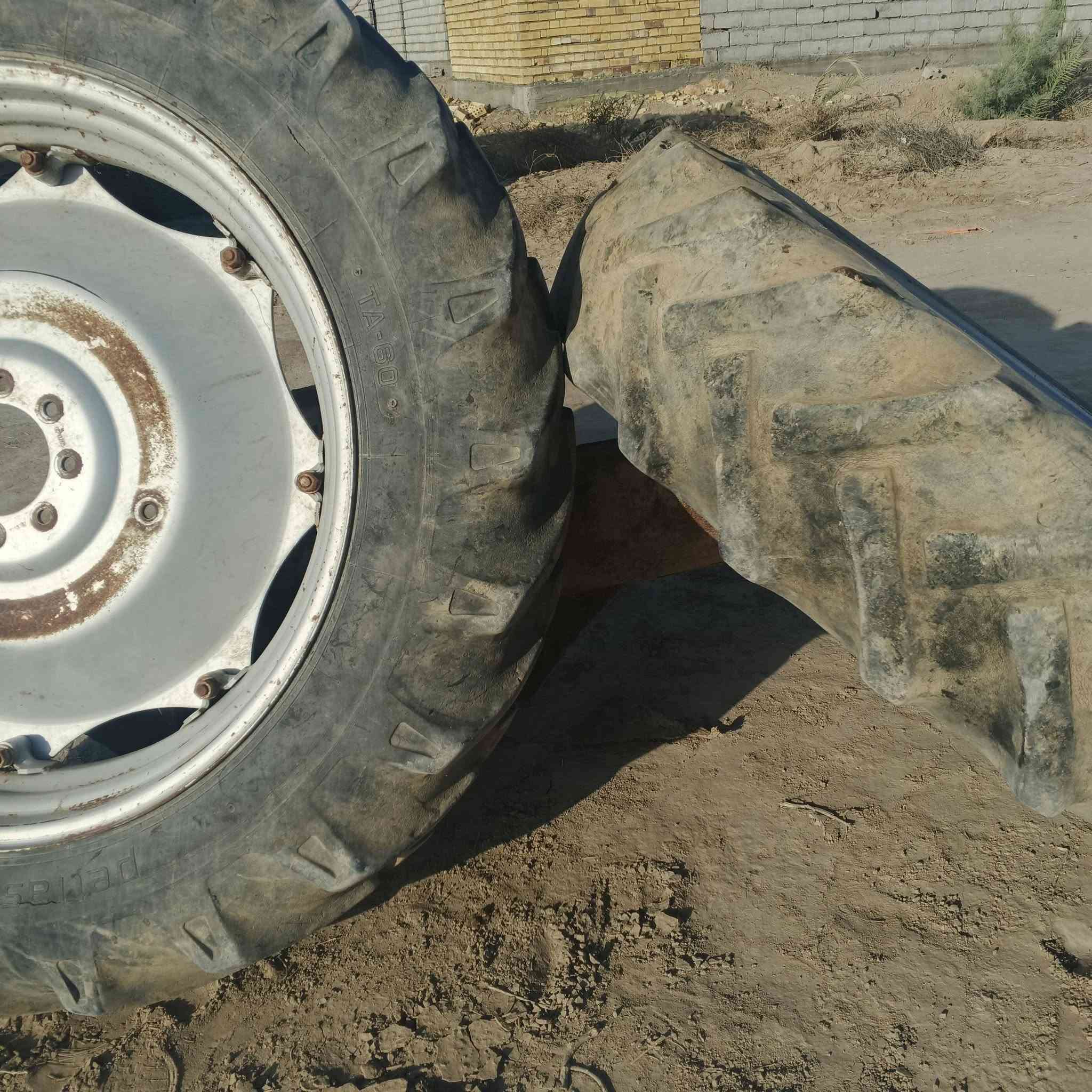 وياله اللبيع مال فيات حجم ٣٨ مع تاير  الاتصال *********** عنوان بابل
