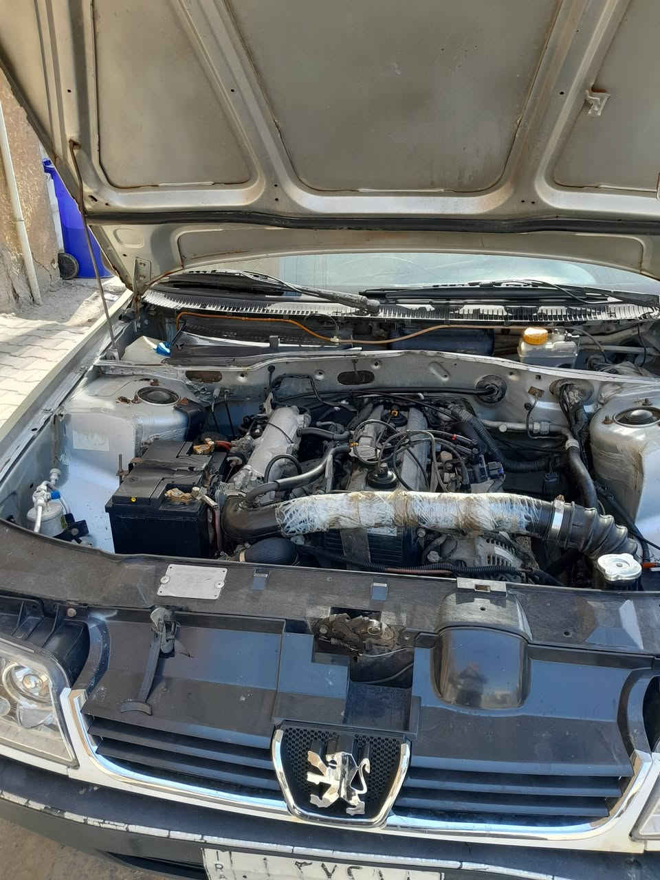 السلام عليكم بيجو روى ٢٠٠٨ ذي قار اتعهد بالتحويل محور كير ومحرك كورولا مكفول حداديه جيده جدا كهربائيات كامله تبريد شغال السياره بحاله جيده السعر ٢٥ ورقه وبيها مجال مكان السياره بغداد ***********
