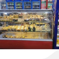 عارضة كيك • شغالة • سنتر بياسين خريبط