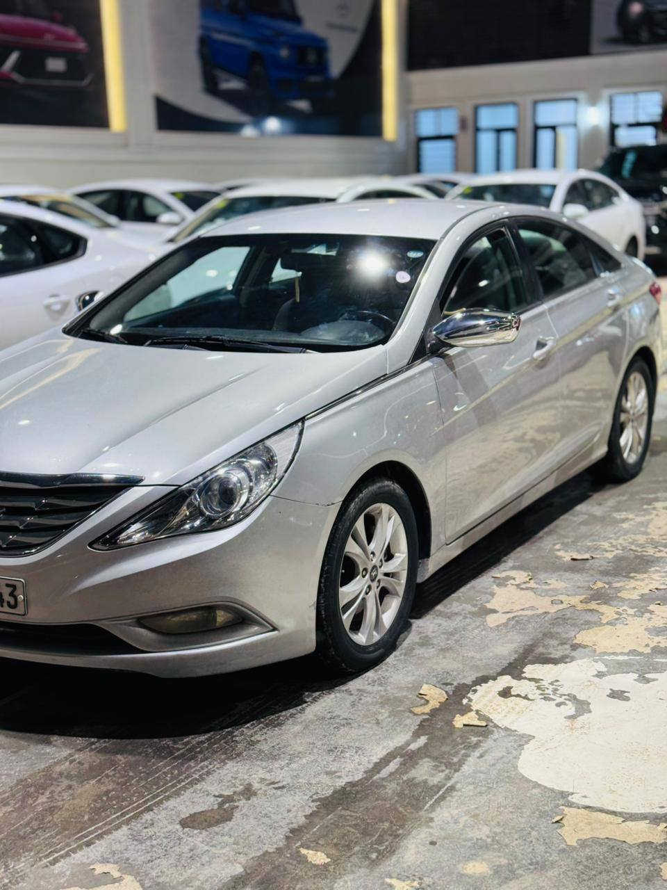 السلام عليكم سوناتا ٢٠١٢ 
كير محرك تبريد حدادية جديدة 
السياره بيها ٣ قطع صبغ 
مكانها النجف الأشرف 
السعر ١١٠ وبيها مجال 
***********
